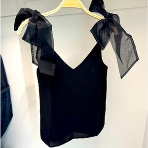Love, Bonito Winterie Tie Shoulder Contrast Top